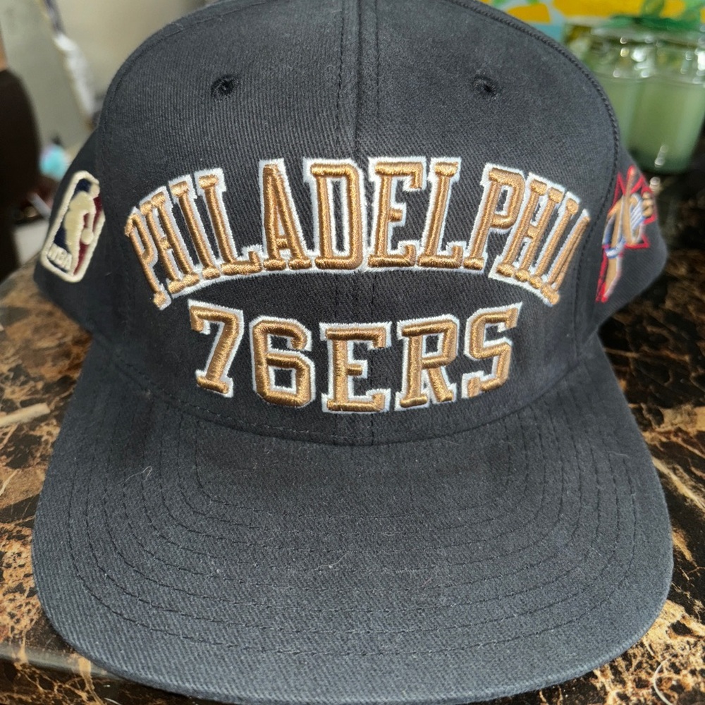 Mitchell & Ness Philadelphia 76ers SnapBack